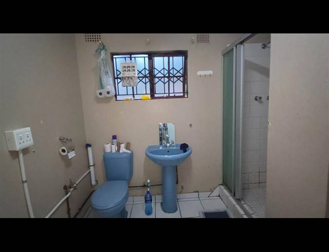 3 BEDROOM FREESTANDING FOR SALE IN CHASEDENE